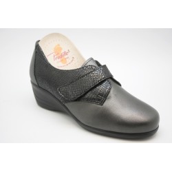 Zapato ancho y cómodo