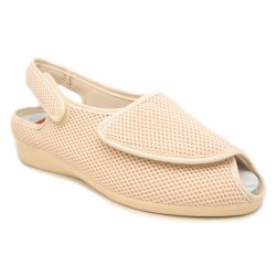 Zapatilla velcro. Talón abierto